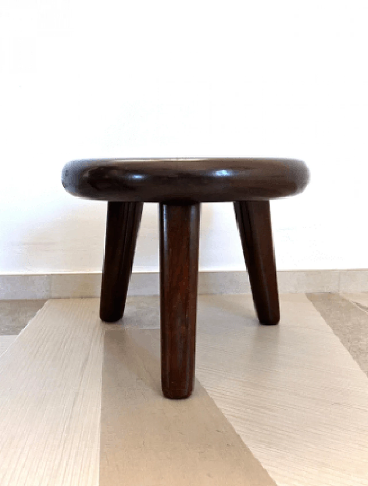 Pair of wood stools attributed to Vittorio Valabrega, 1940s 8