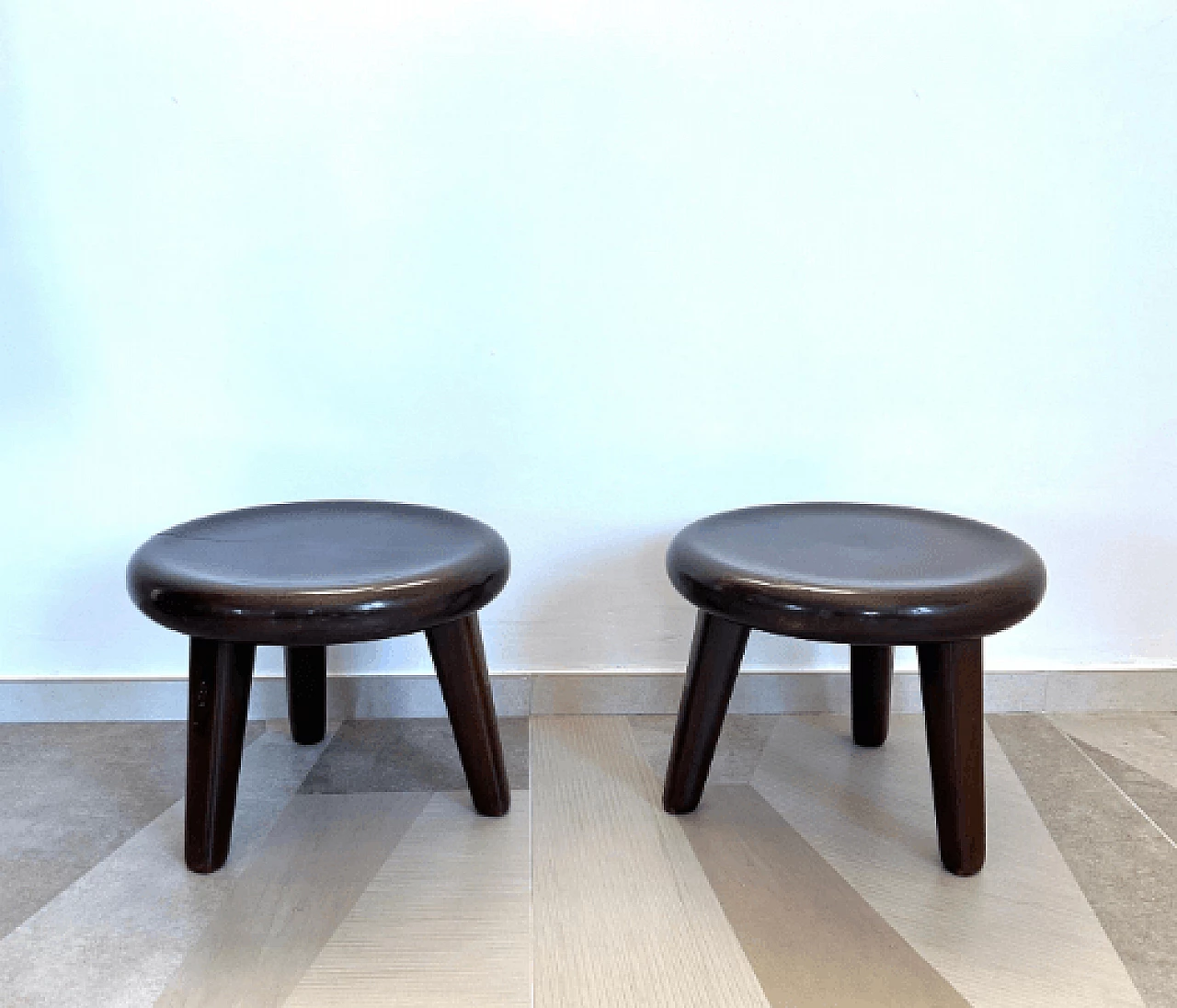 Pair of wood stools attributed to Vittorio Valabrega, 1940s 11