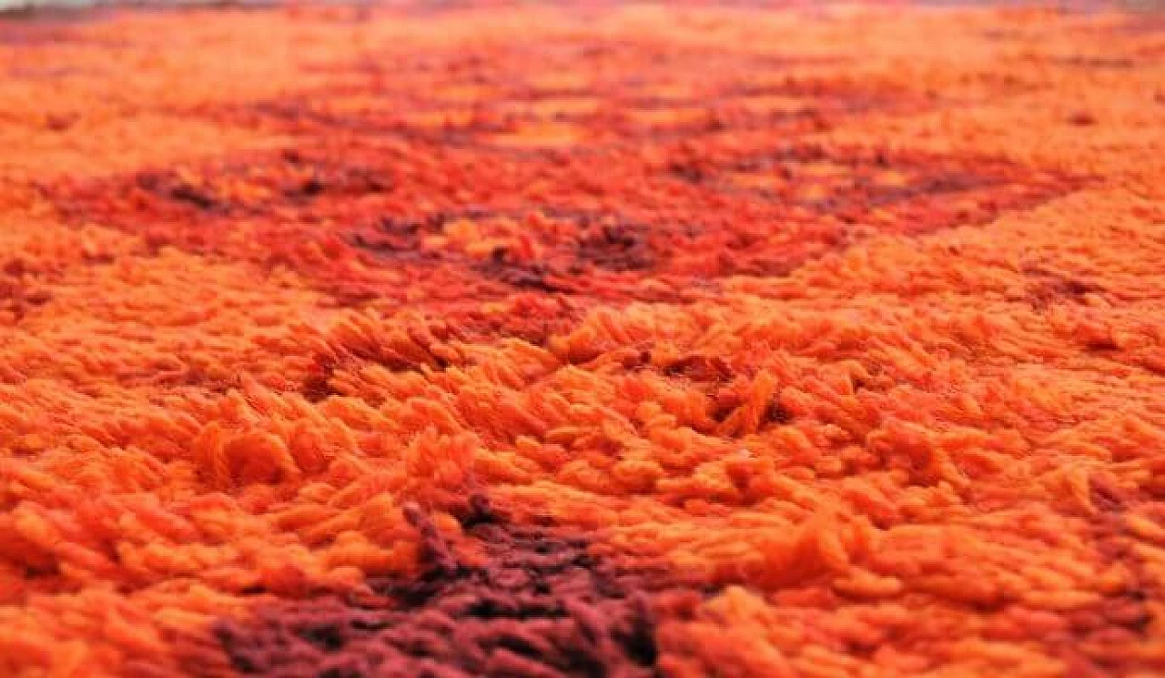Tappeto rosso ed arancione in lana, anni '70 3