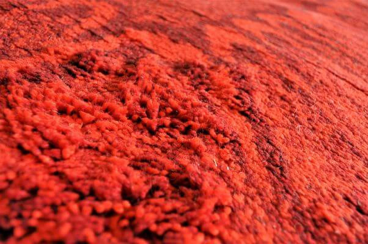 Tappeto rosso in lana, anni '70 3