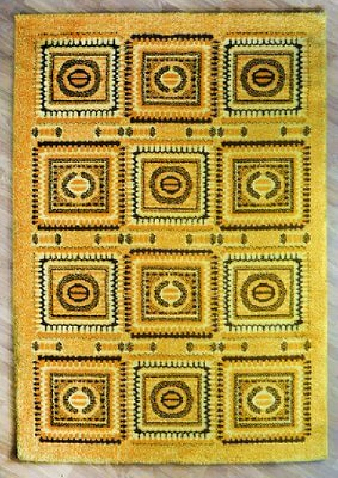 Tappeto giallo in lana, anni '70 1