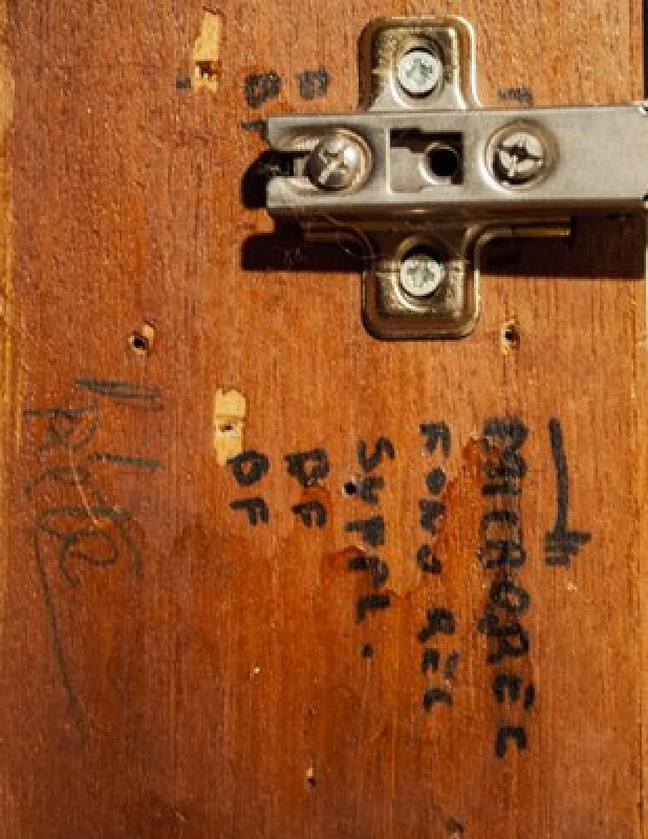 Pensile con mobile bar in legno decorato con boiserie, 1958 12