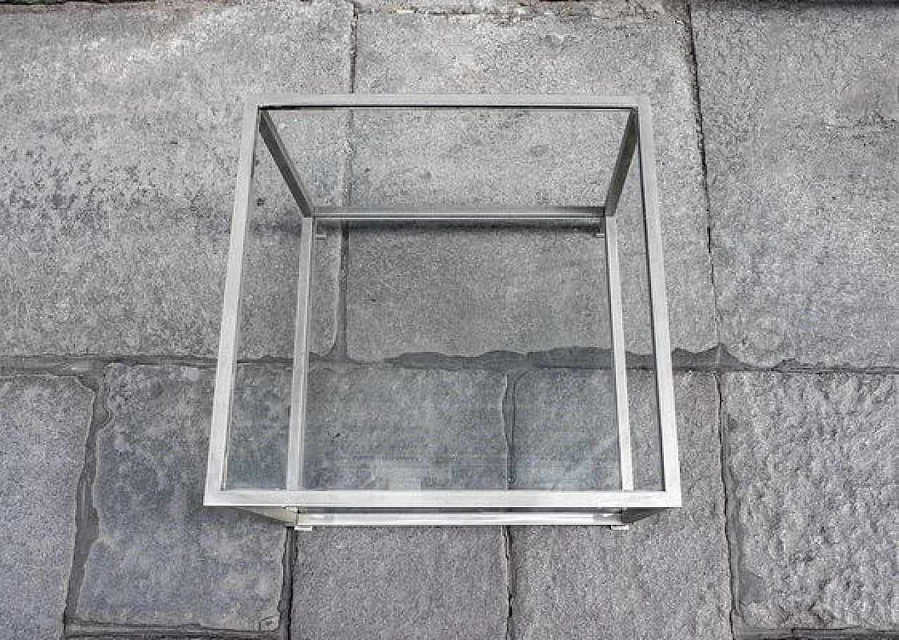 Tavolino quadrato con struttura in metallo placcato in nichel e ripiani in vetro, anni '70 3