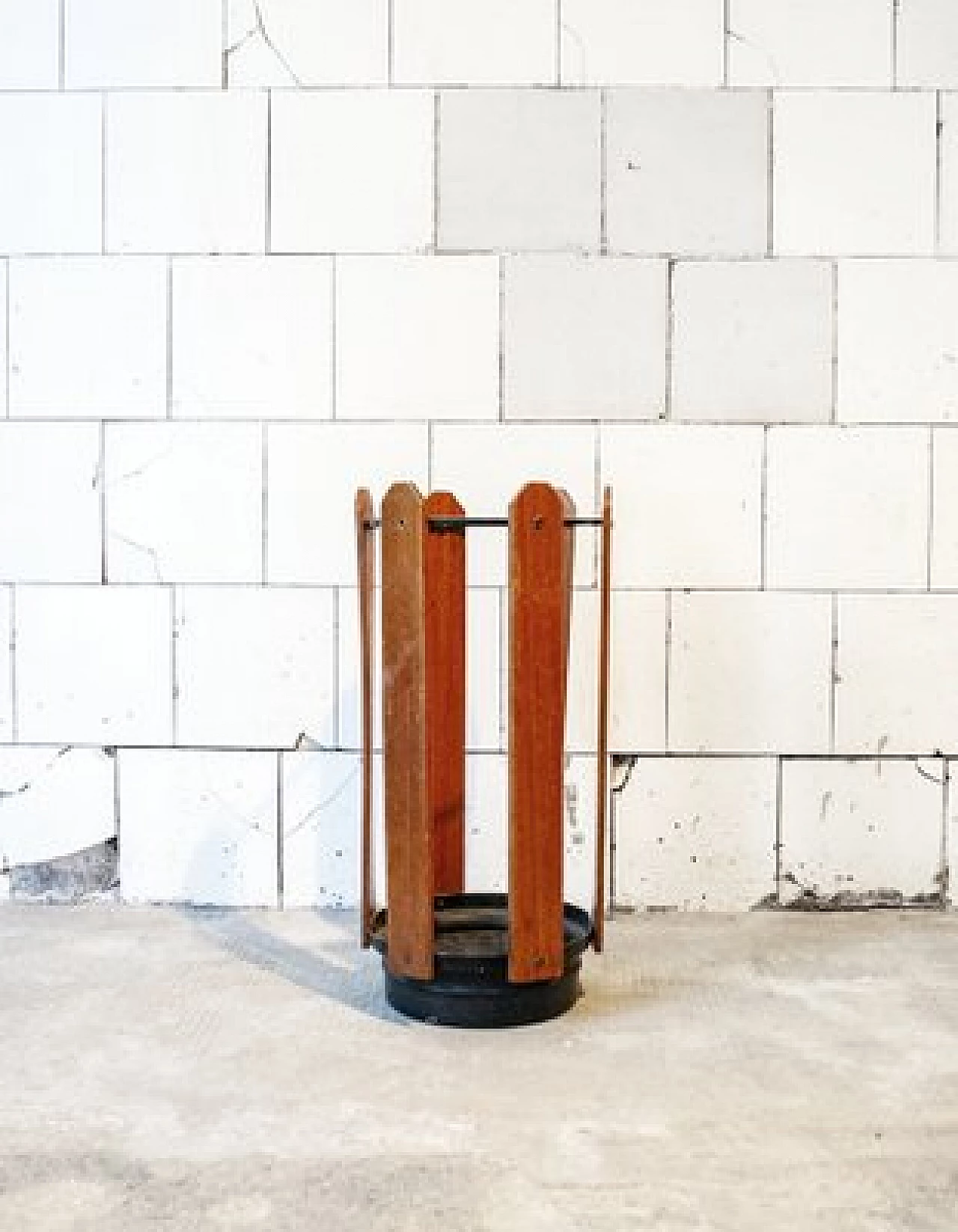 Umbrella stand in iron, aluminum and wood, 1950s 1