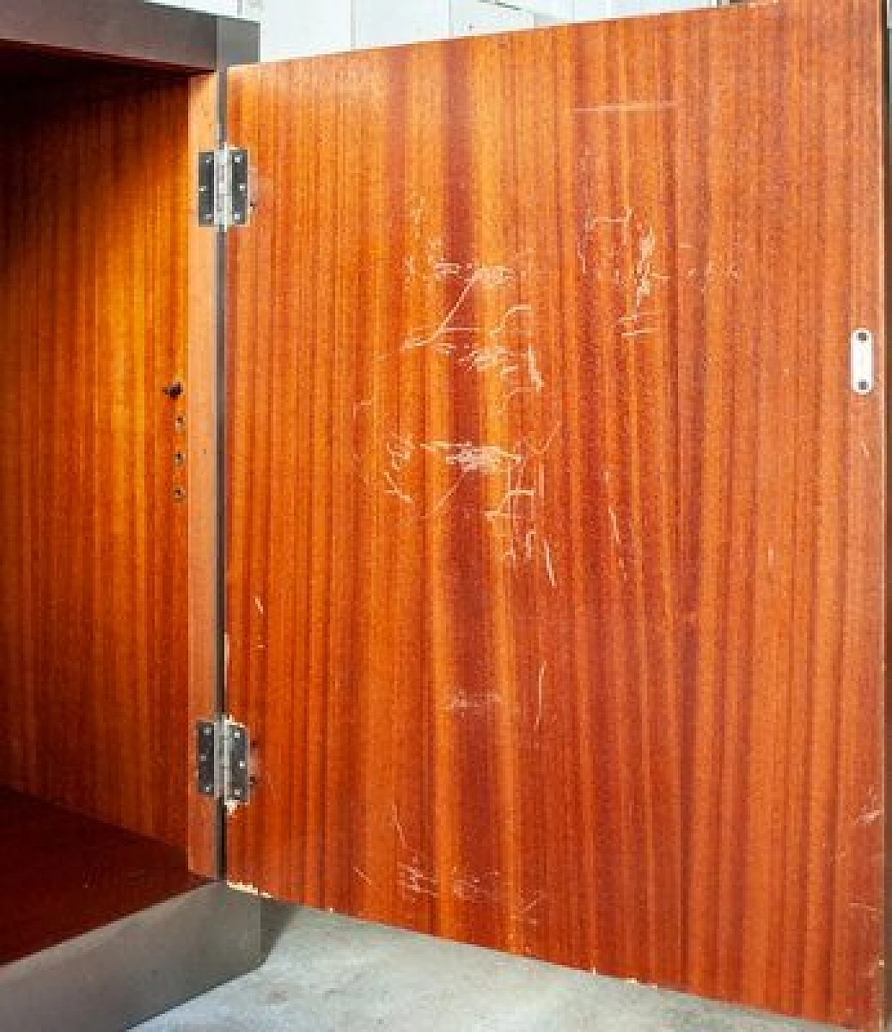 Wooden sideboard in steel and mirror glass, 1970s 6