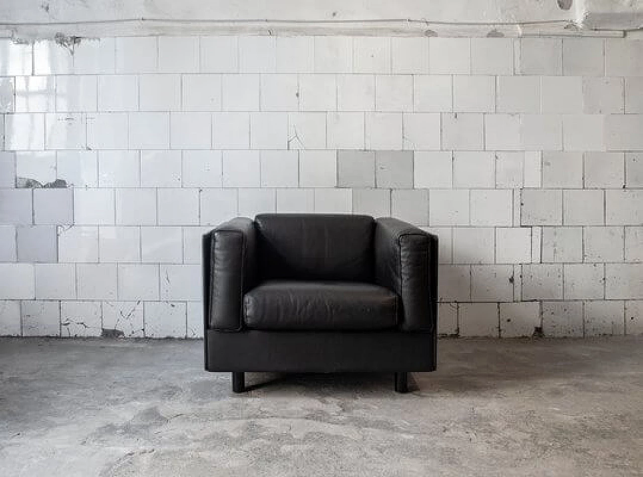 Pair of leather armchairs from Zanotta, 1980s 2