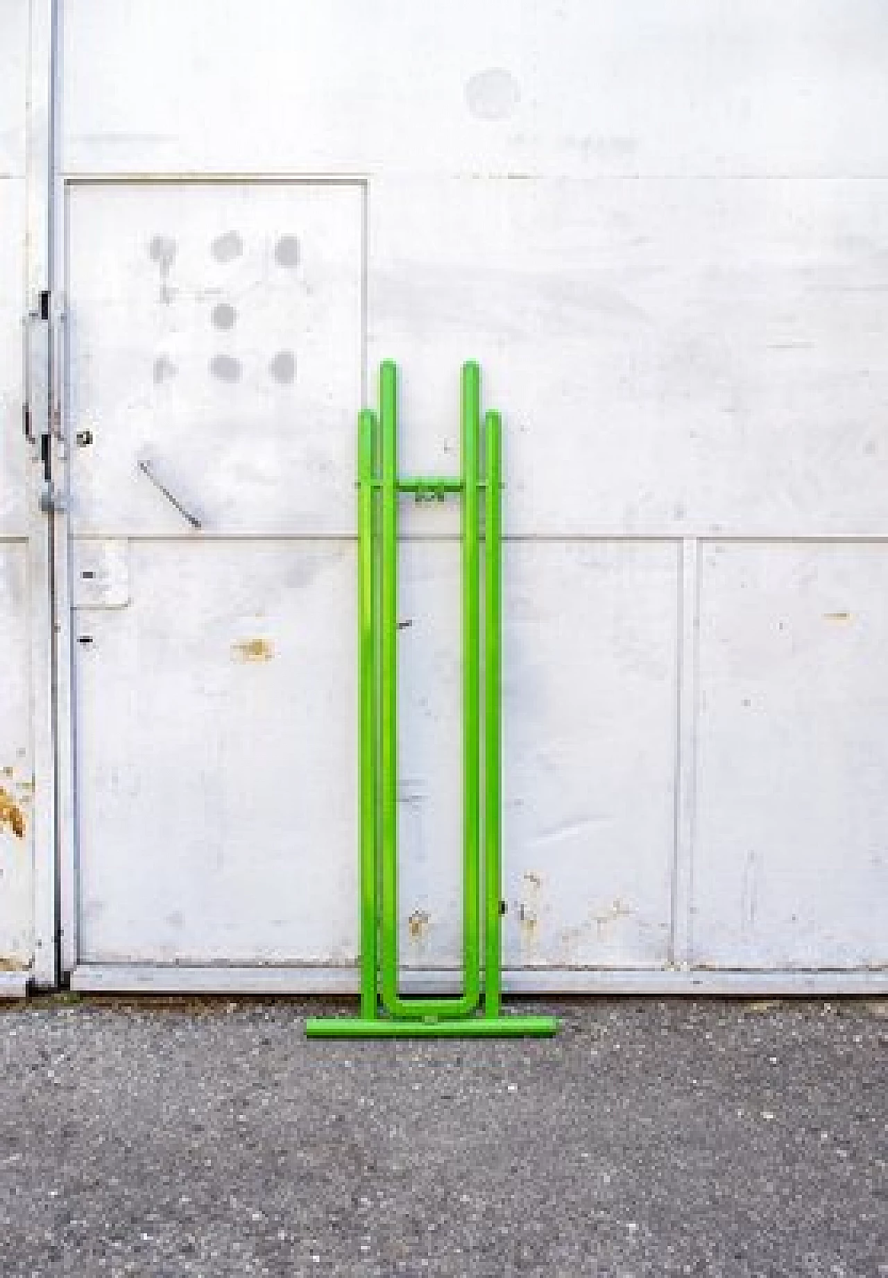 Clothes stand in green metal, 1970s 3