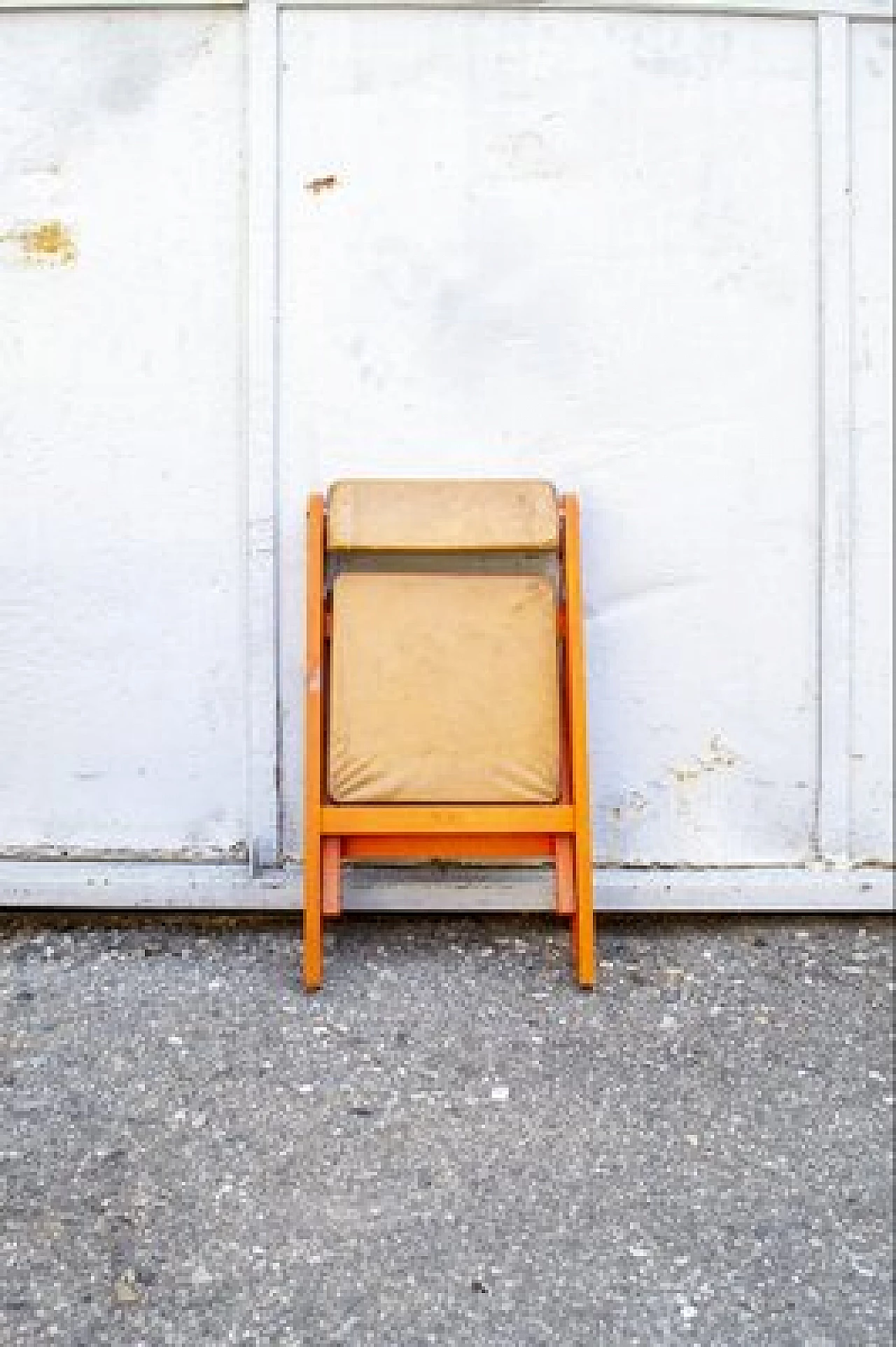 Children's desk and folding chair in Fratelli Reguitti's style, 1950s 7