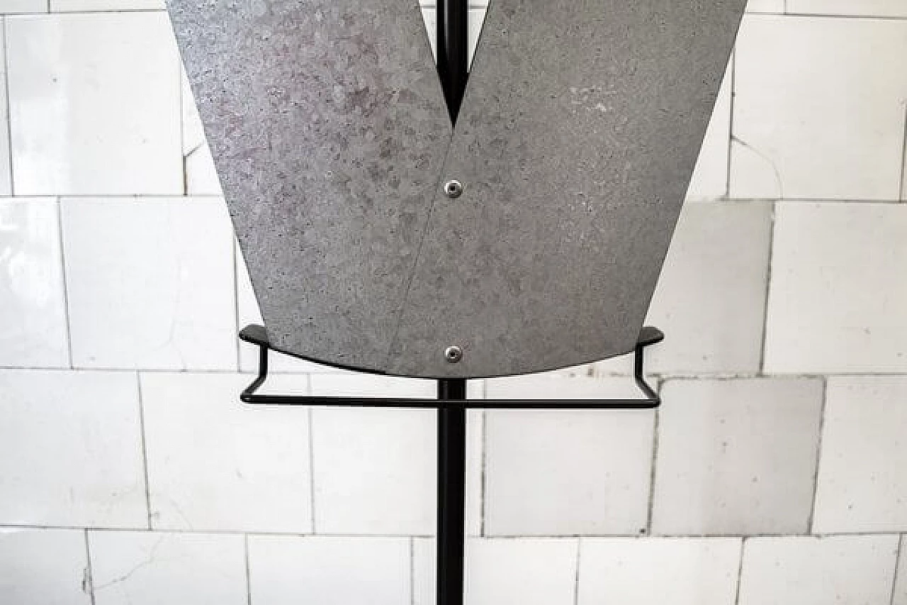 Valet stand in galvanized and painted iron, 1980s 5