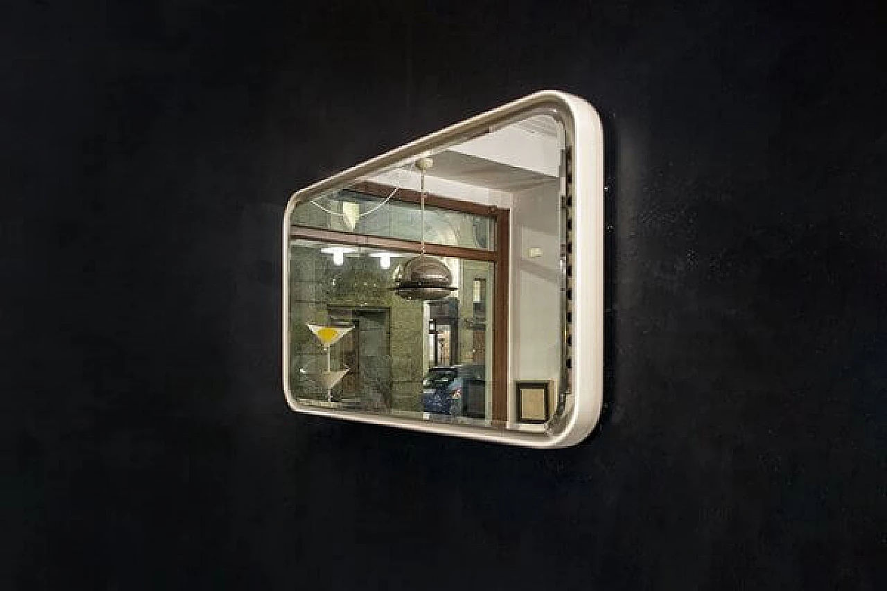 Specchio retroilluminato in fibra di vetro, anni '70 3