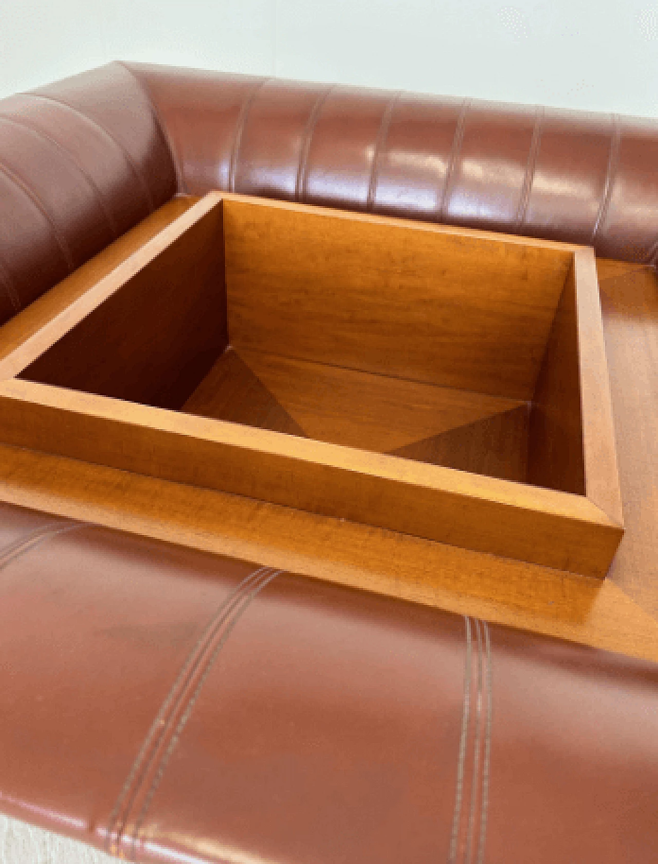 Wood and leather coffee table by Poltrona Frau, 1980s 2