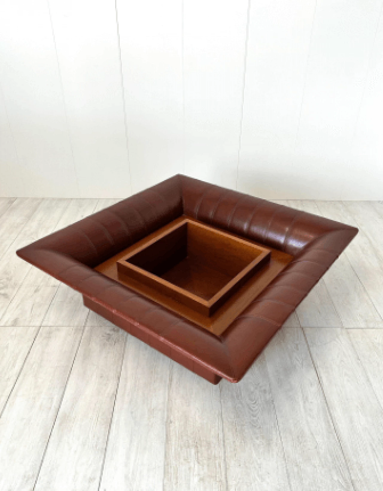 Wood and leather coffee table by Poltrona Frau, 1980s 6