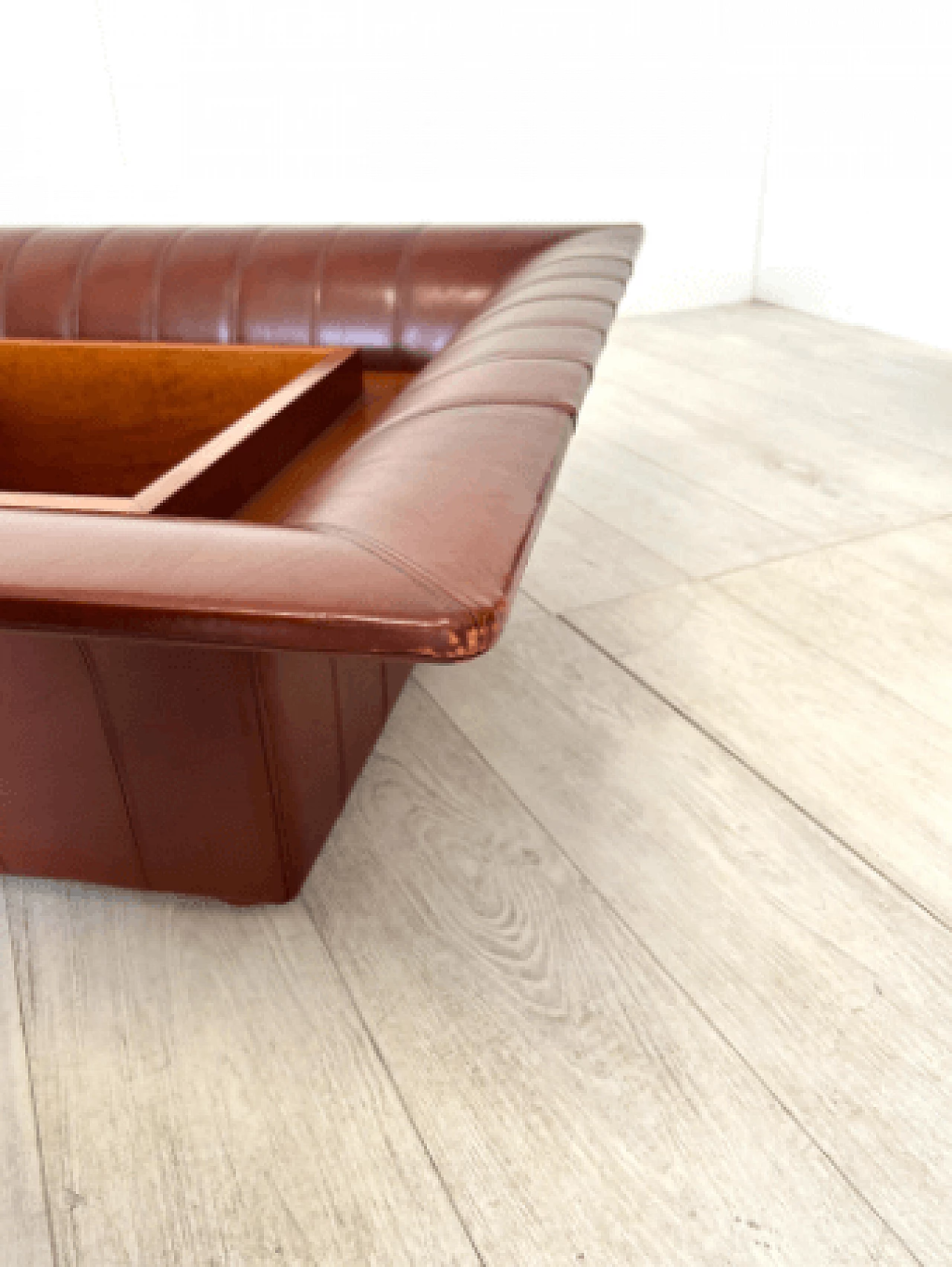 Wood and leather coffee table by Poltrona Frau, 1980s 9