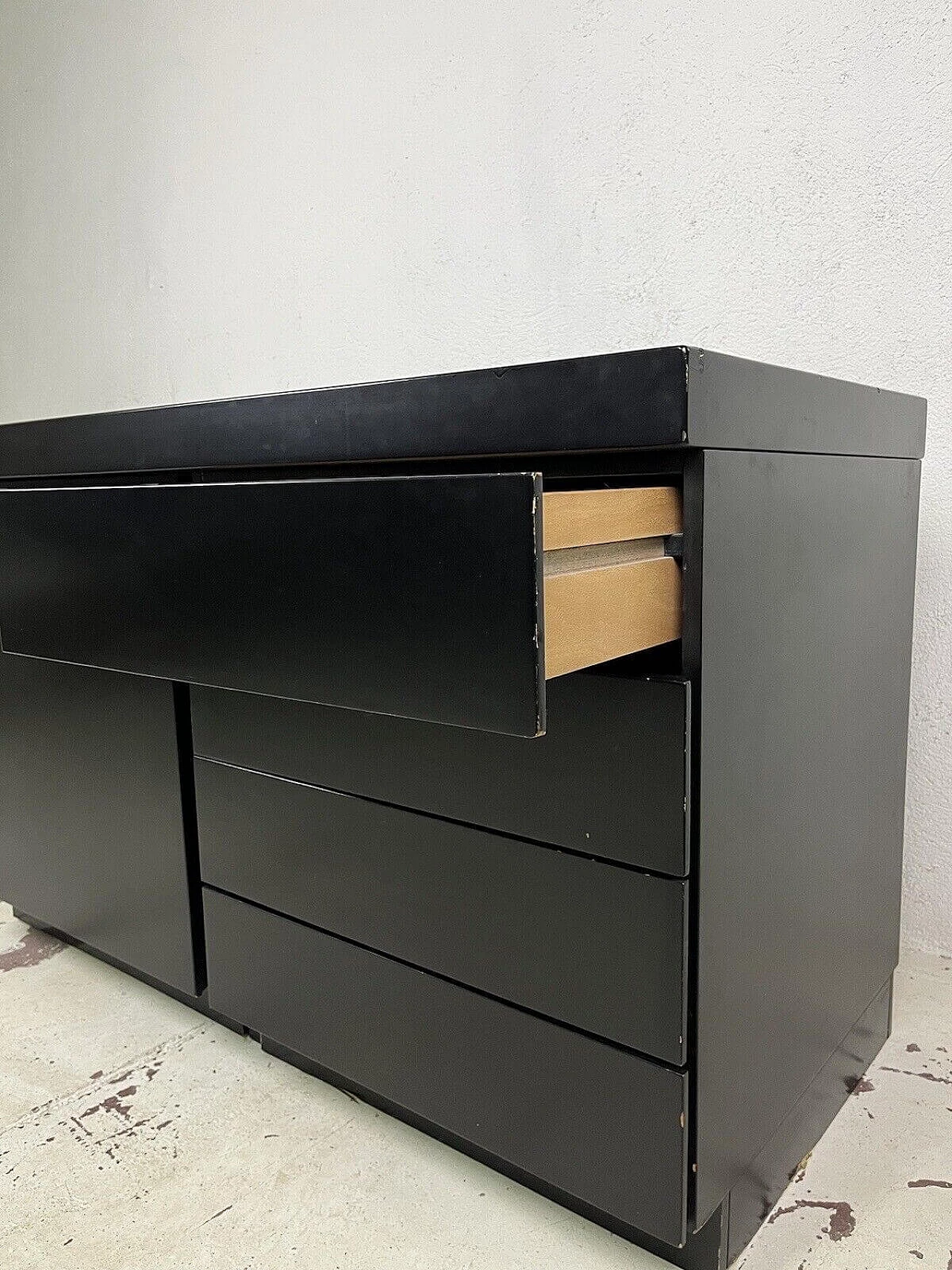 Black lacquered wood sideboard, 1970s 10