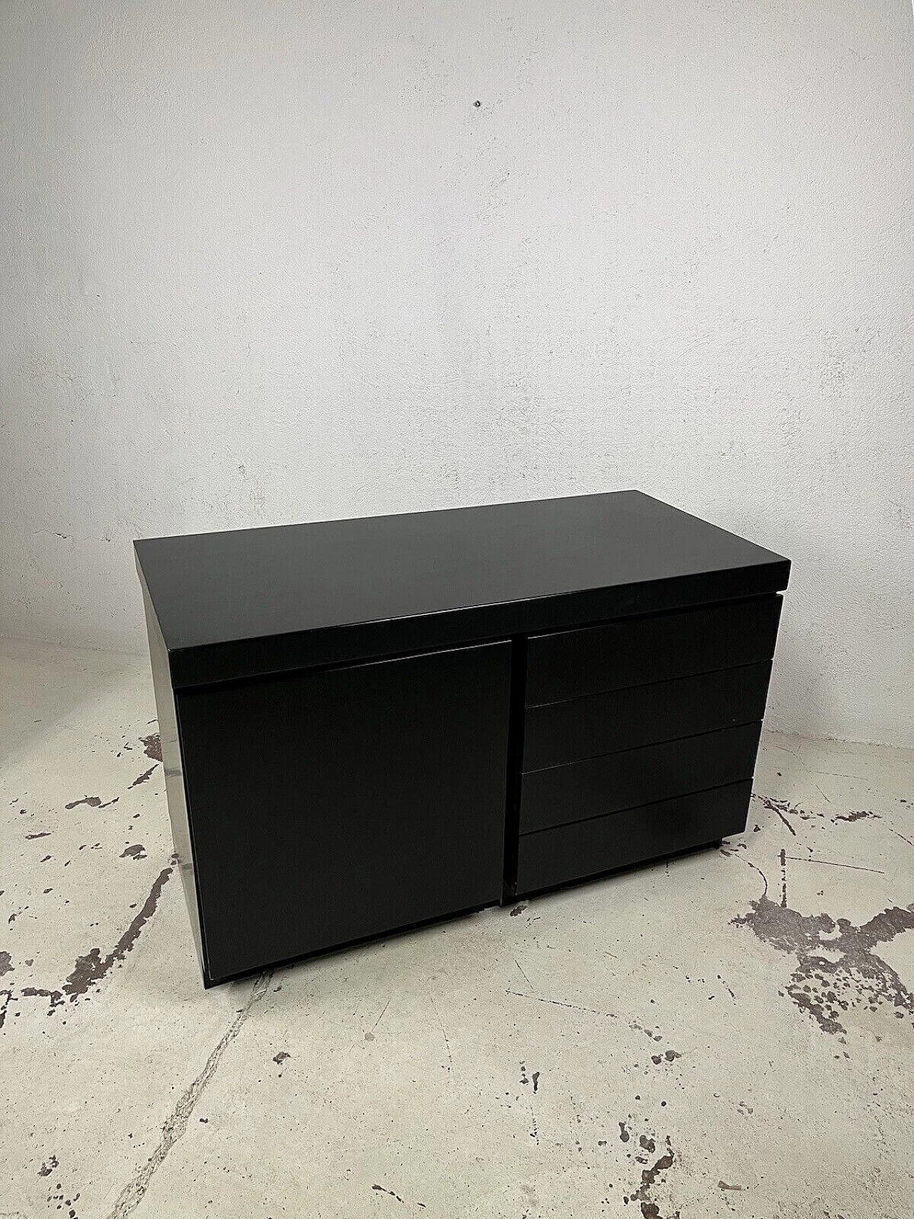 Black lacquered wood sideboard, 1970s 14