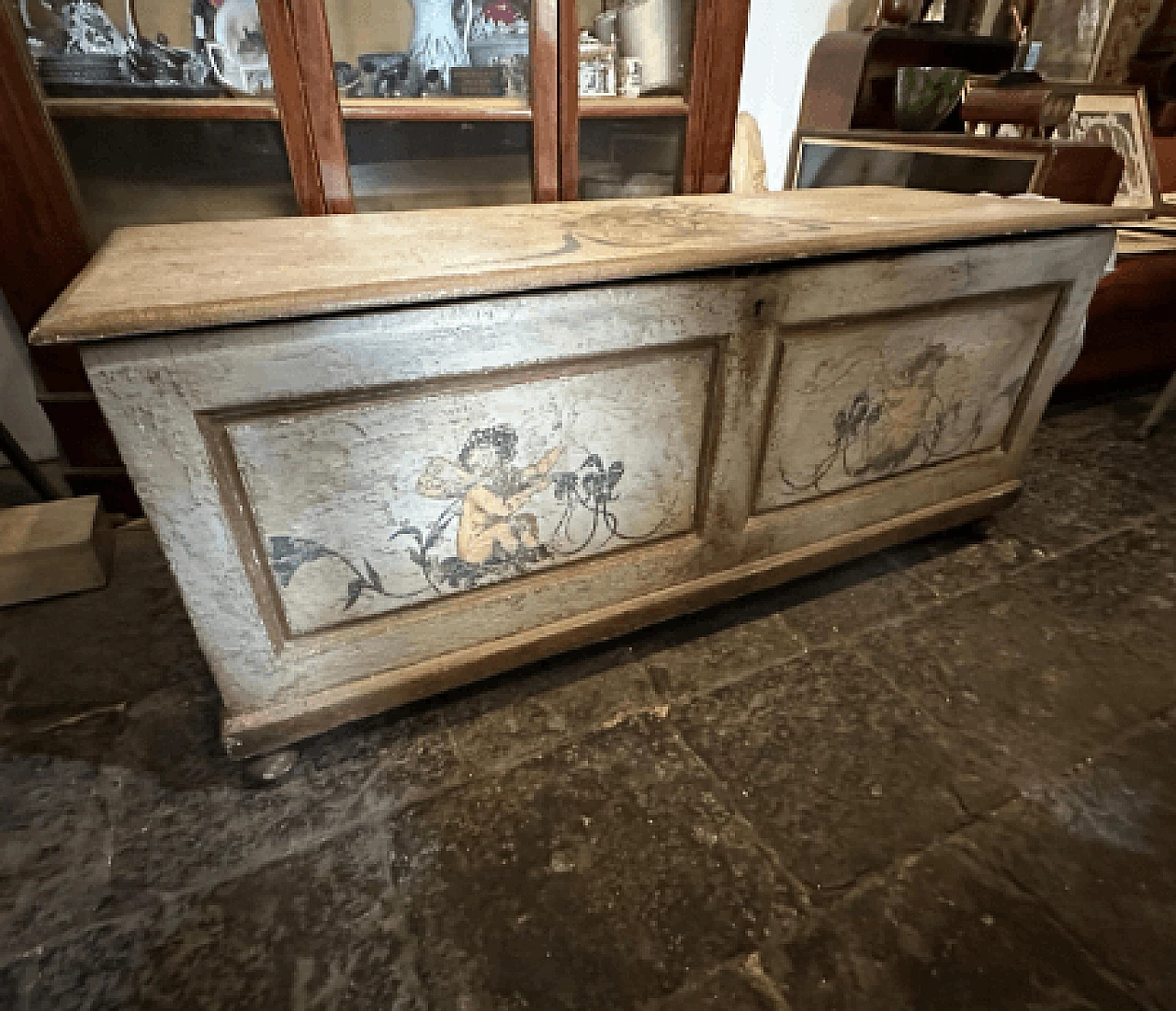 Sicilian lacquered wood wedding trousseau chest, 19th century 3