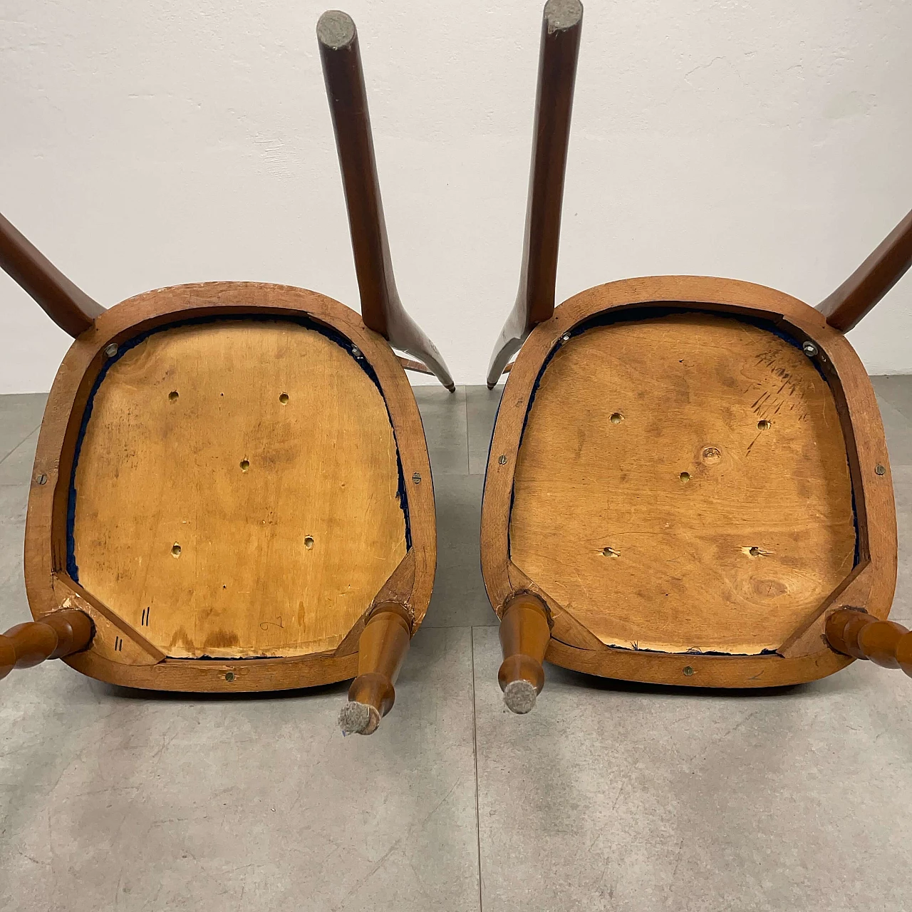 Pair of wooden Chiavarine chairs with blue velvet seat, 1950s 8