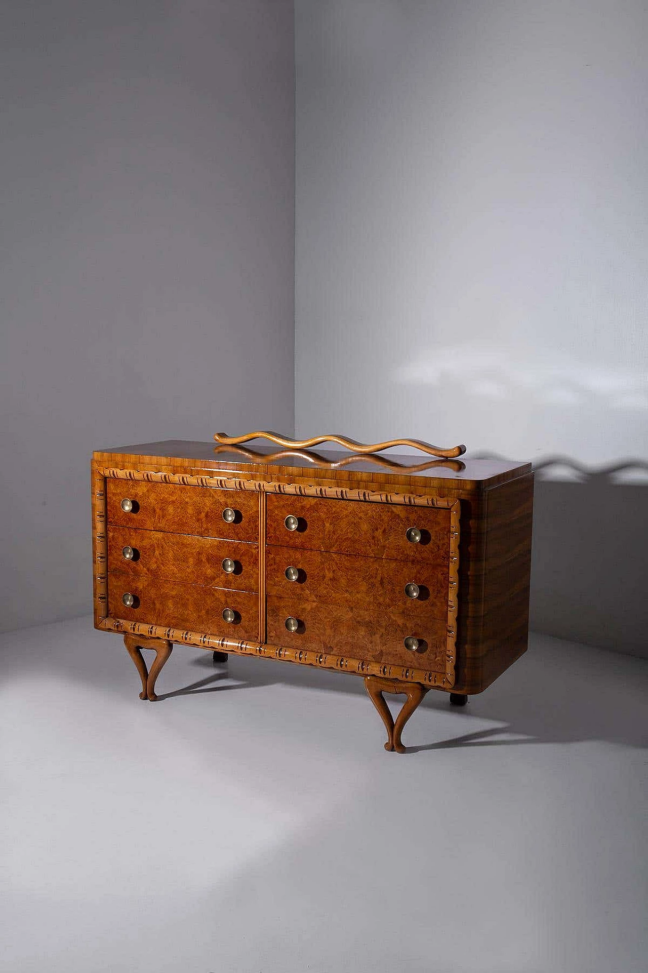 Walnut chest of drawers with brass knobs attributed to Paolo Buffa, 1950s 2