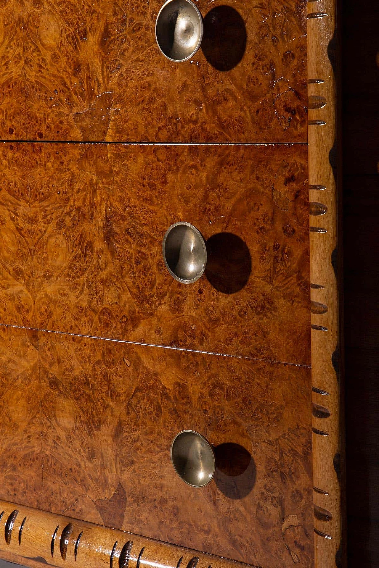 Walnut chest of drawers with brass knobs attributed to Paolo Buffa, 1950s 6