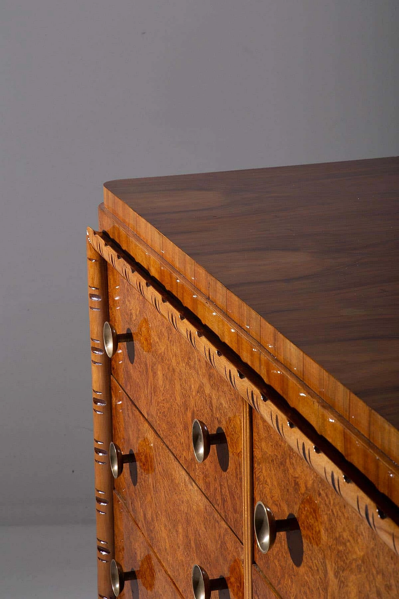 Walnut chest of drawers with brass knobs attributed to Paolo Buffa, 1950s 9