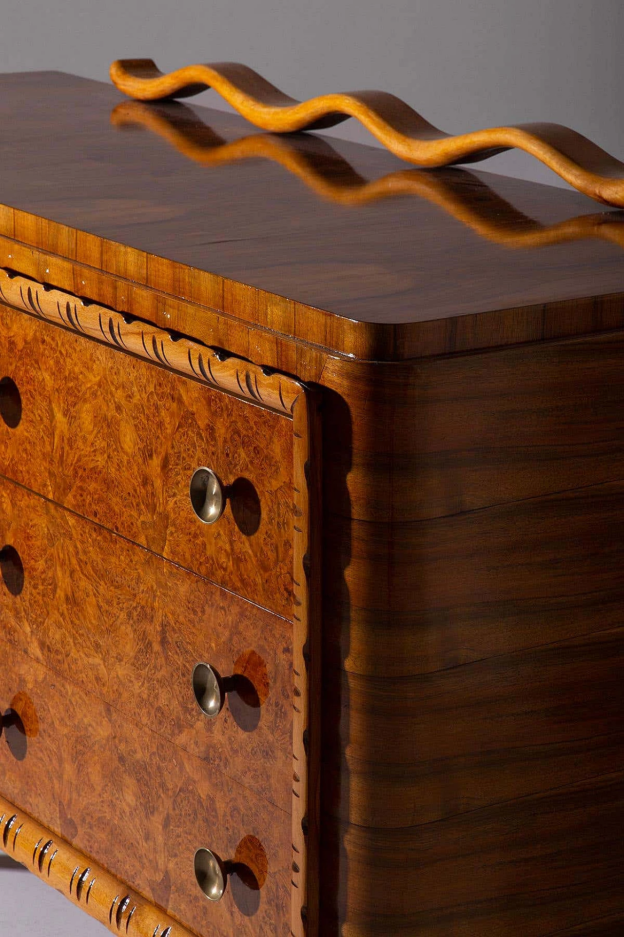 Walnut chest of drawers with brass knobs attributed to Paolo Buffa, 1950s 10