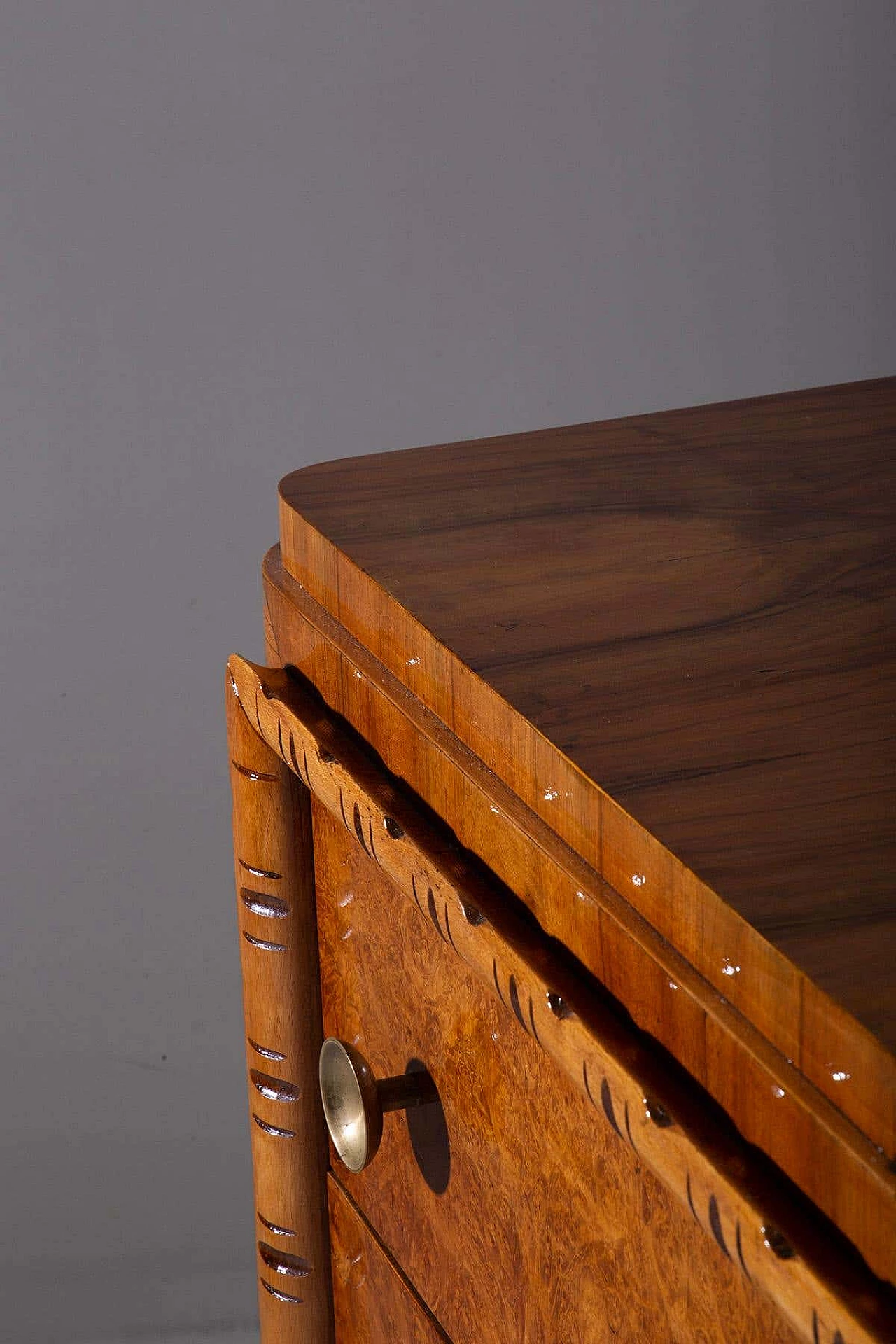 Walnut chest of drawers with brass knobs attributed to Paolo Buffa, 1950s 14