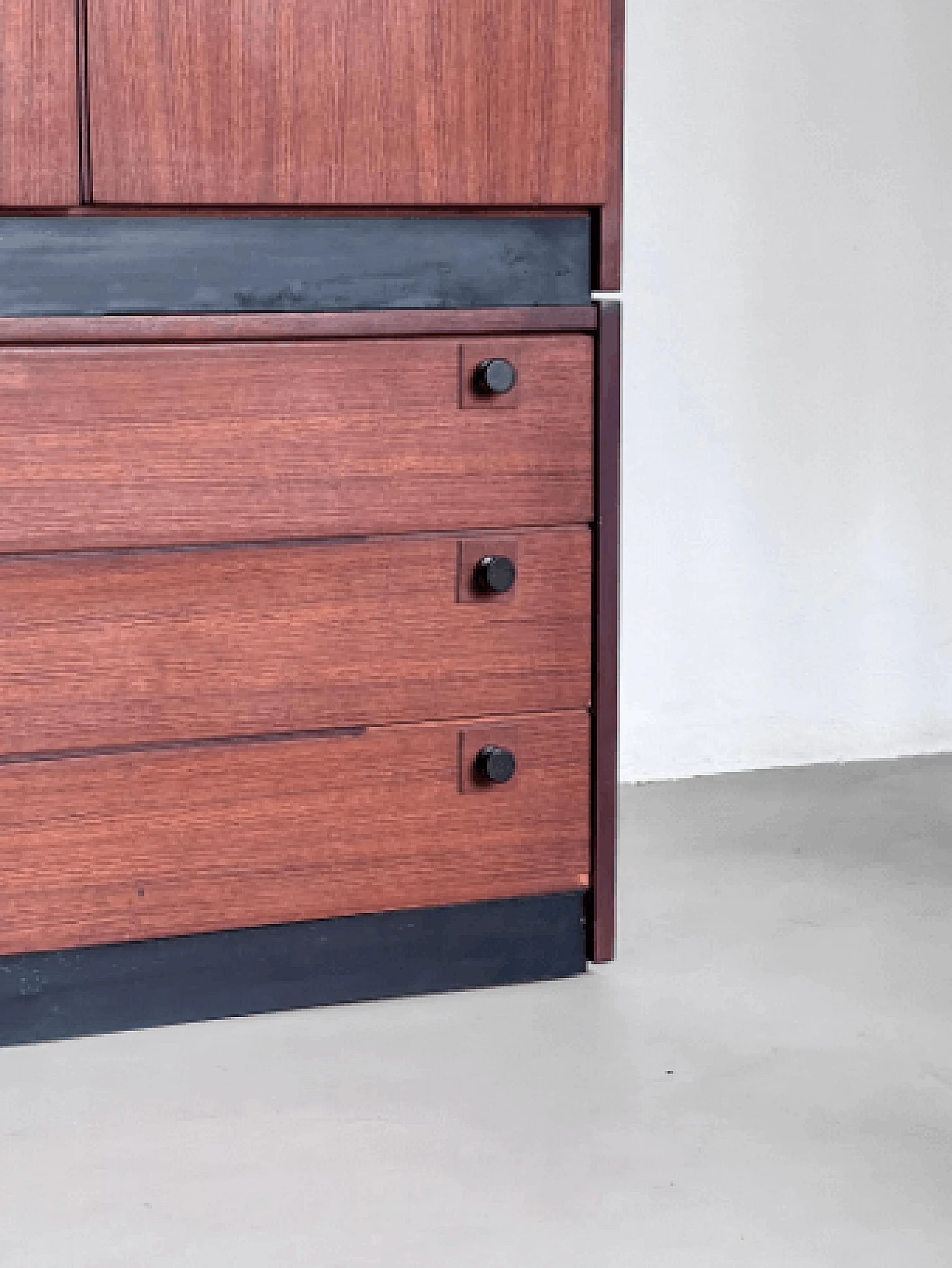 Walnut modular wardrobe with black details, 1970s 2