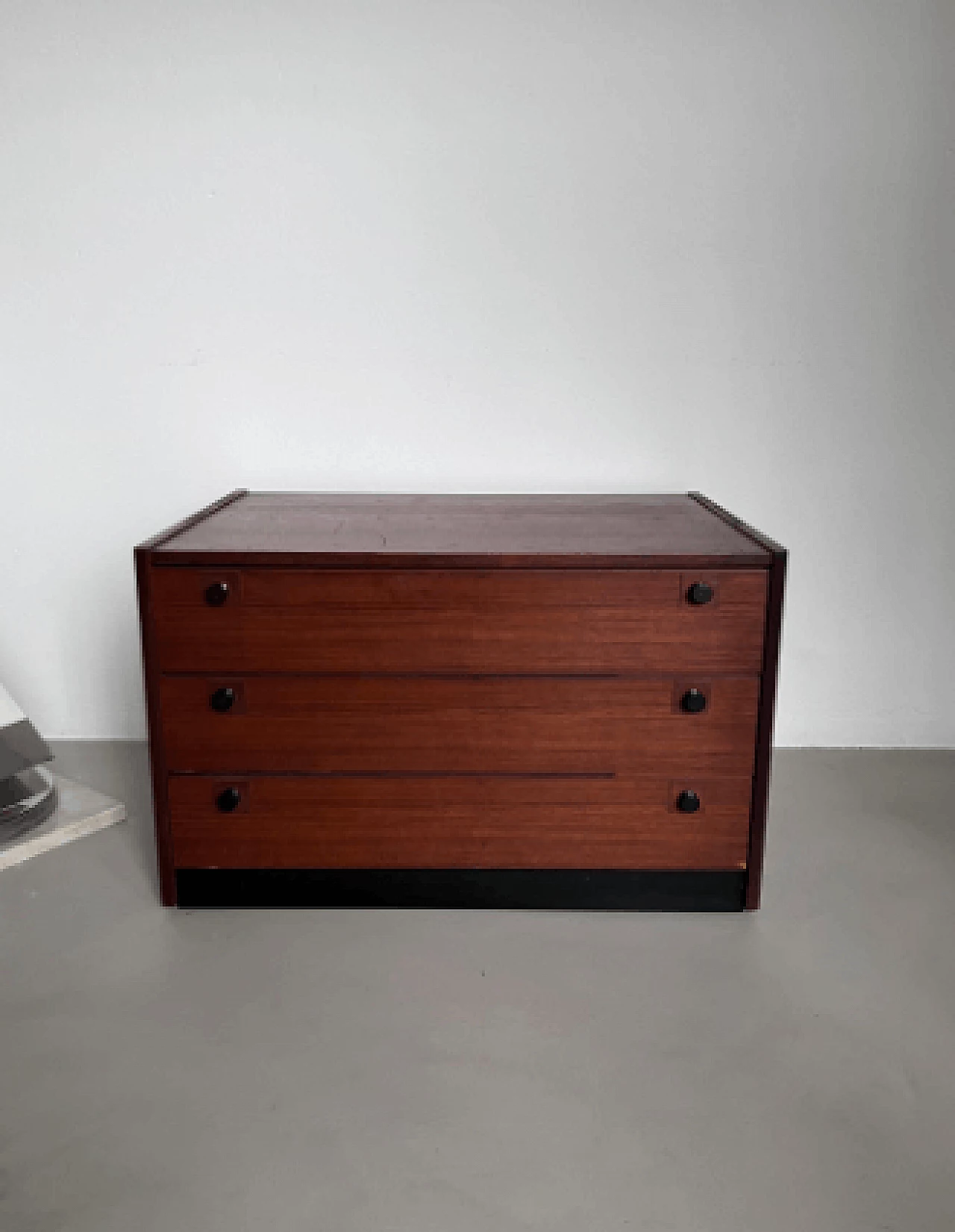 Walnut modular wardrobe with black details, 1970s 9