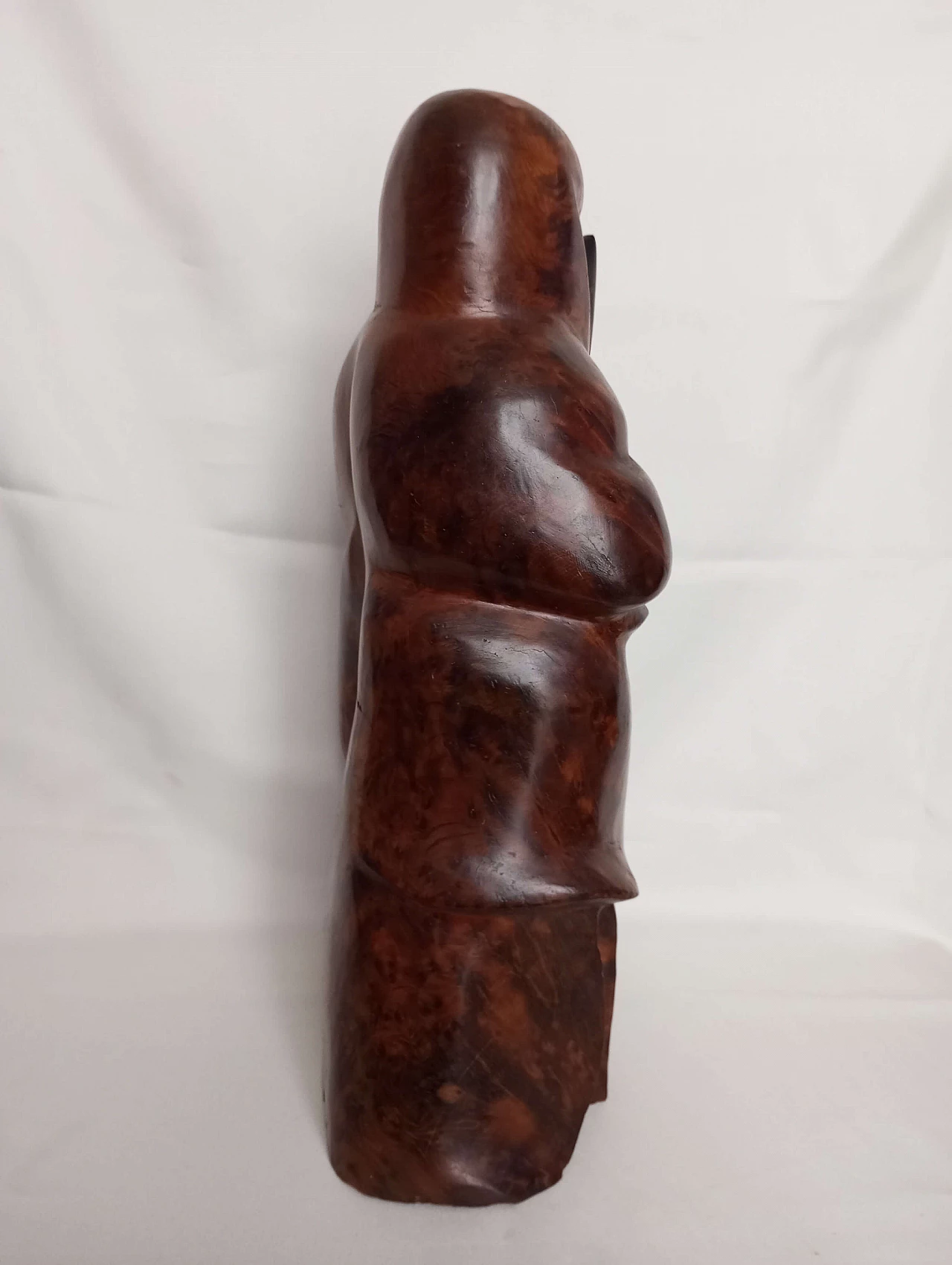 Tuia burl wood sculpture depicting a woman with hijab, 1960s 2