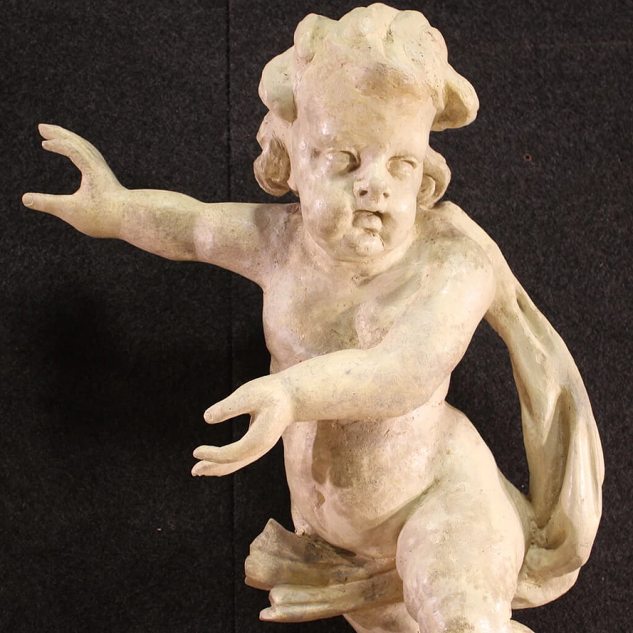 Coppia di sculture lignee dipinte di putti, '700 9