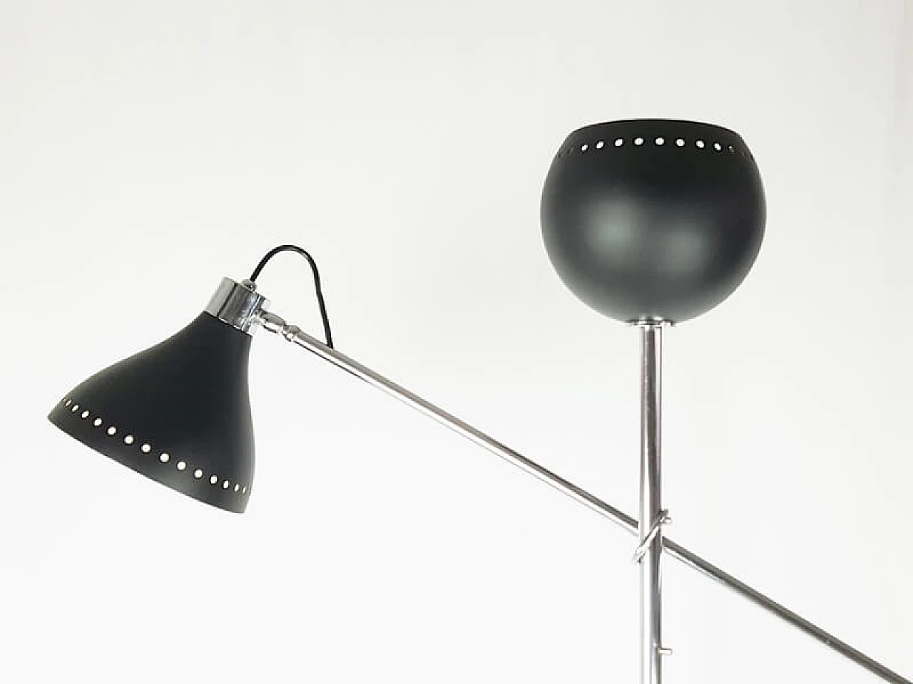 Chrome-plated metal floor lamp with marble base, 1960s 15