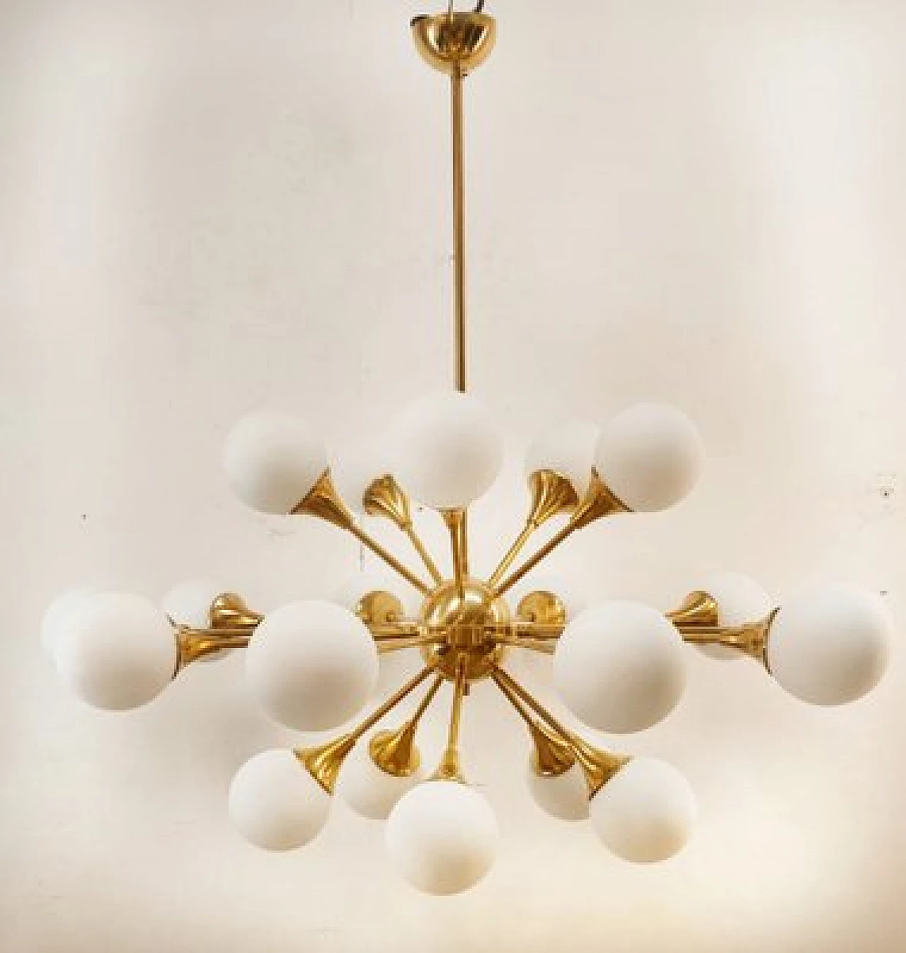 Twenty-light brass and glass Sputnik chandelier, 1970s 18