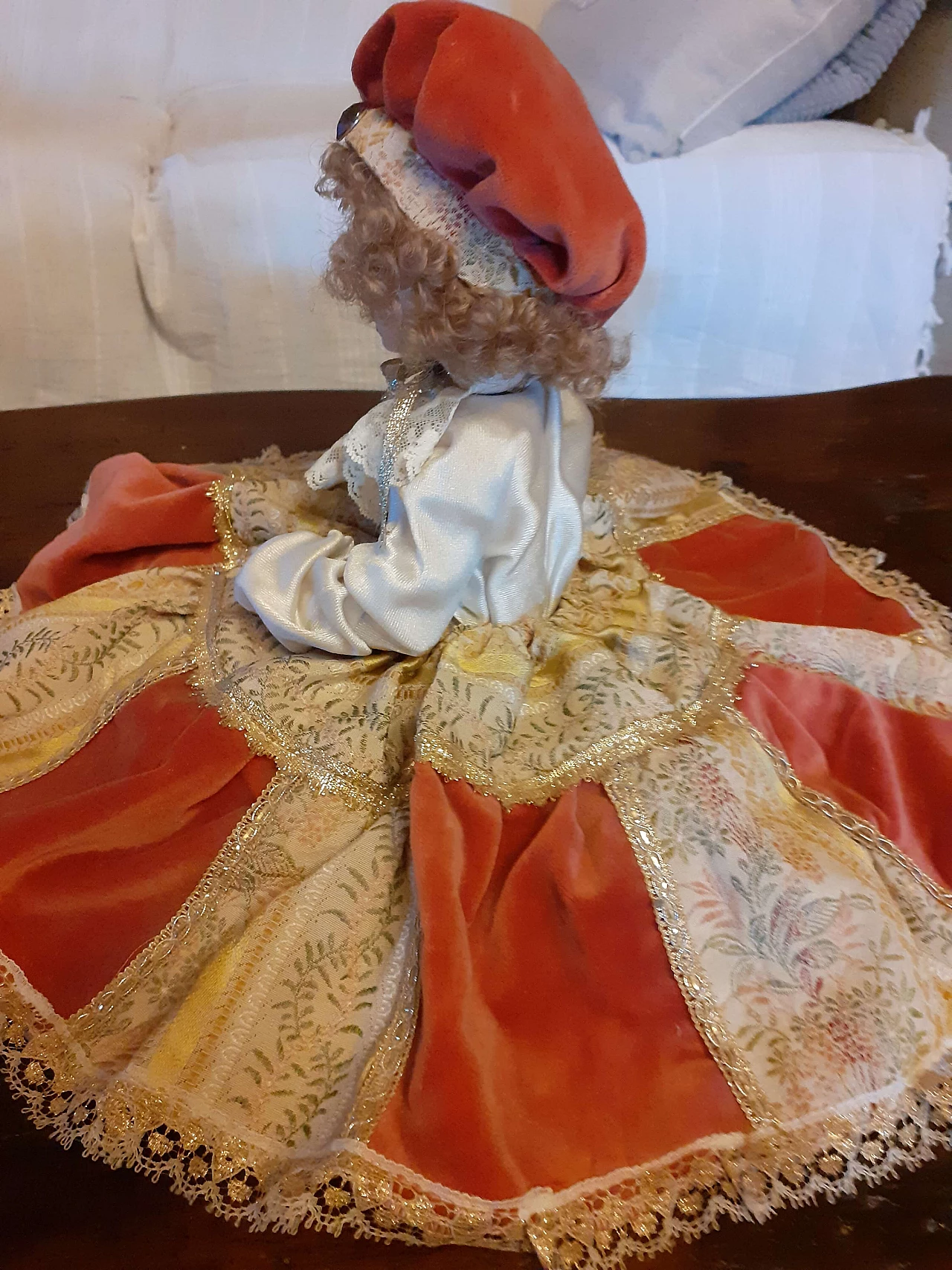 Capodimonte ceramic and fabric doll, 1980s 7