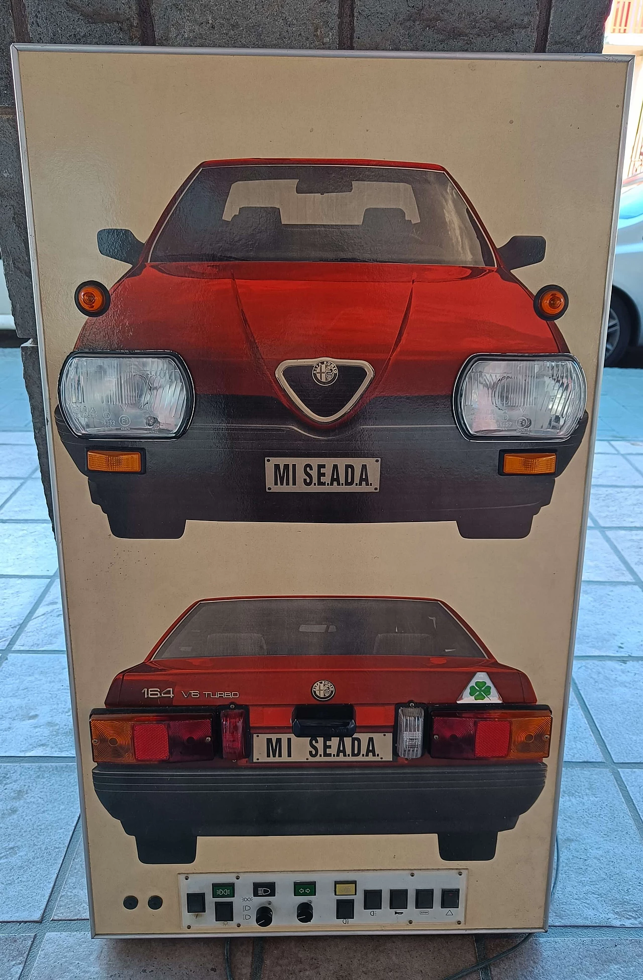 Insegna Alfa Romeo luminosa di scuola guida, anni '90 2