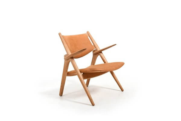 Poltrona in legno sullo stile di Hans Jørgen Wegner