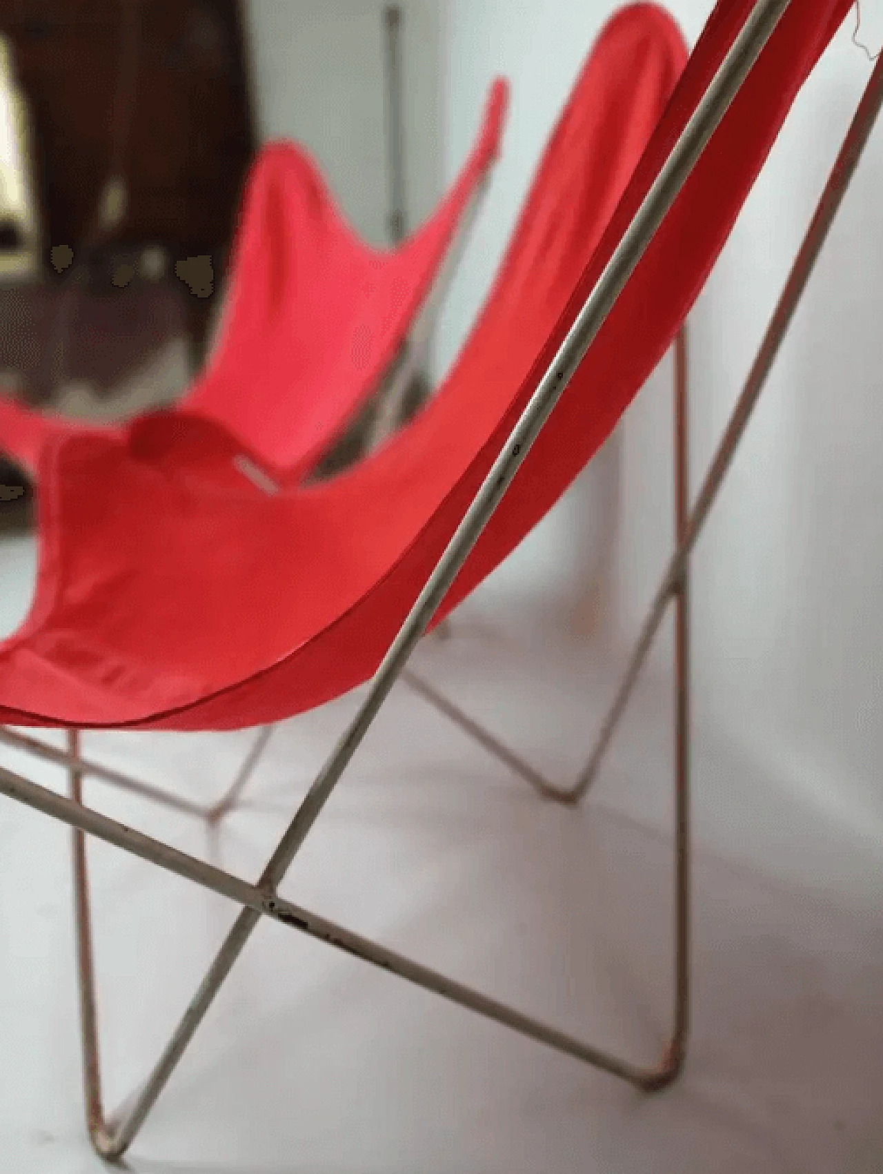 Pair of iron and fabric Butterfly chairs, 1970s 6