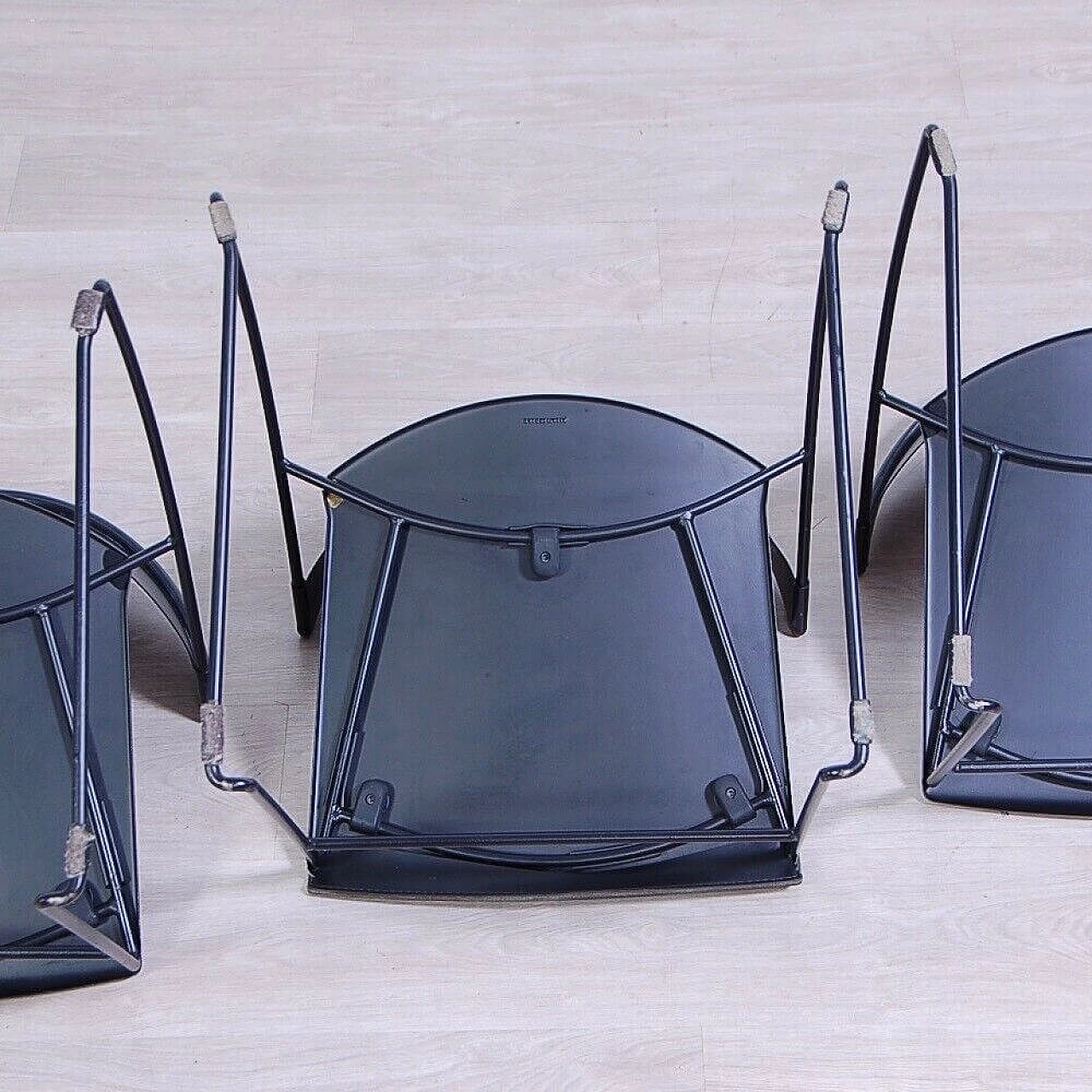 6 Black Juliette 601 chairs by Hannes Wettstein for Baleri, 1980s 11