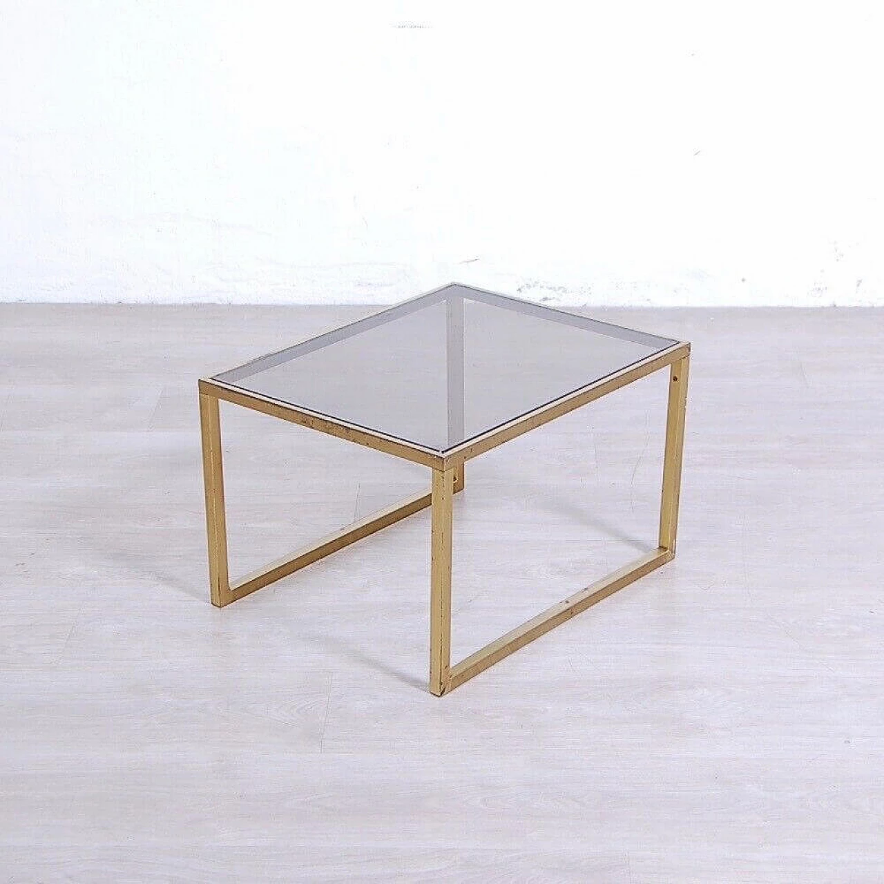 3 Nest coffee tables in brass and smoked glass, 1970s 12