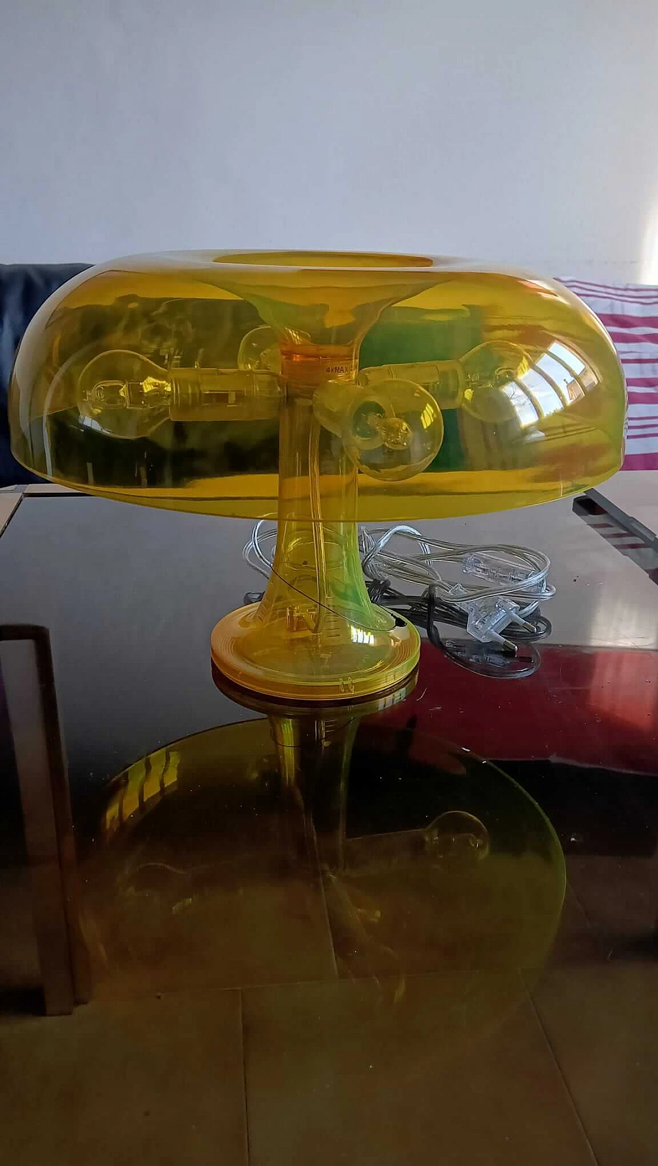 Lampada da tavolo Nessino di Giancarlo Mattioli per Artemide, anni '90 2