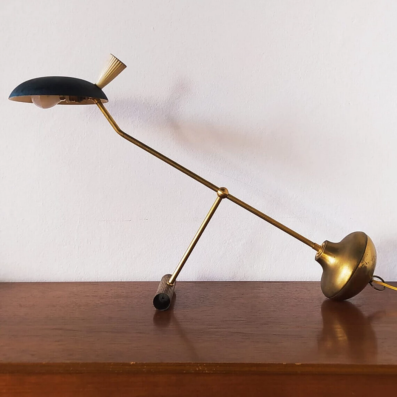 Brass and metal table lamp in the style of Arredoluce, 1960s 4