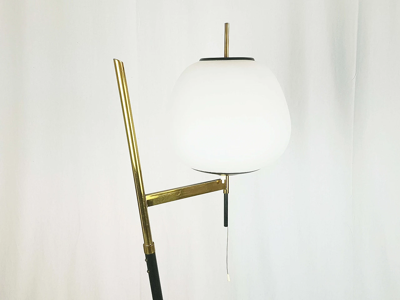 Glass, black metal and brass floor lamp attributed to Stilnovo, 1950s 4