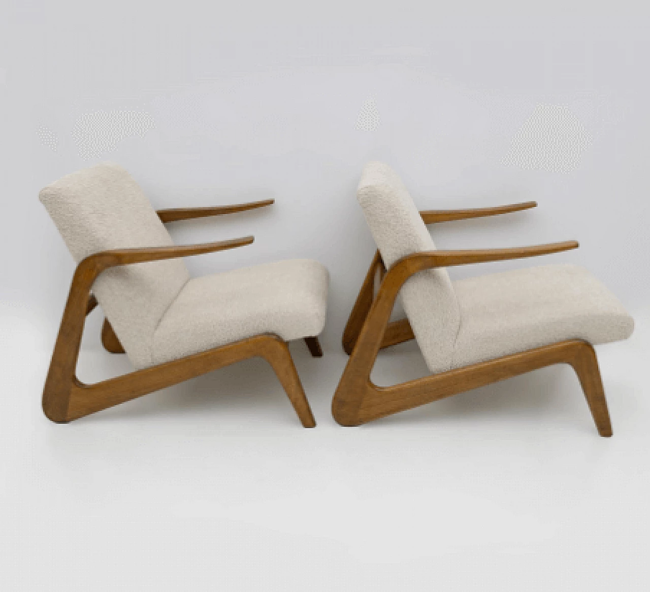 Pair of beech and beige bouclé fabric armchairs, 1970s 6