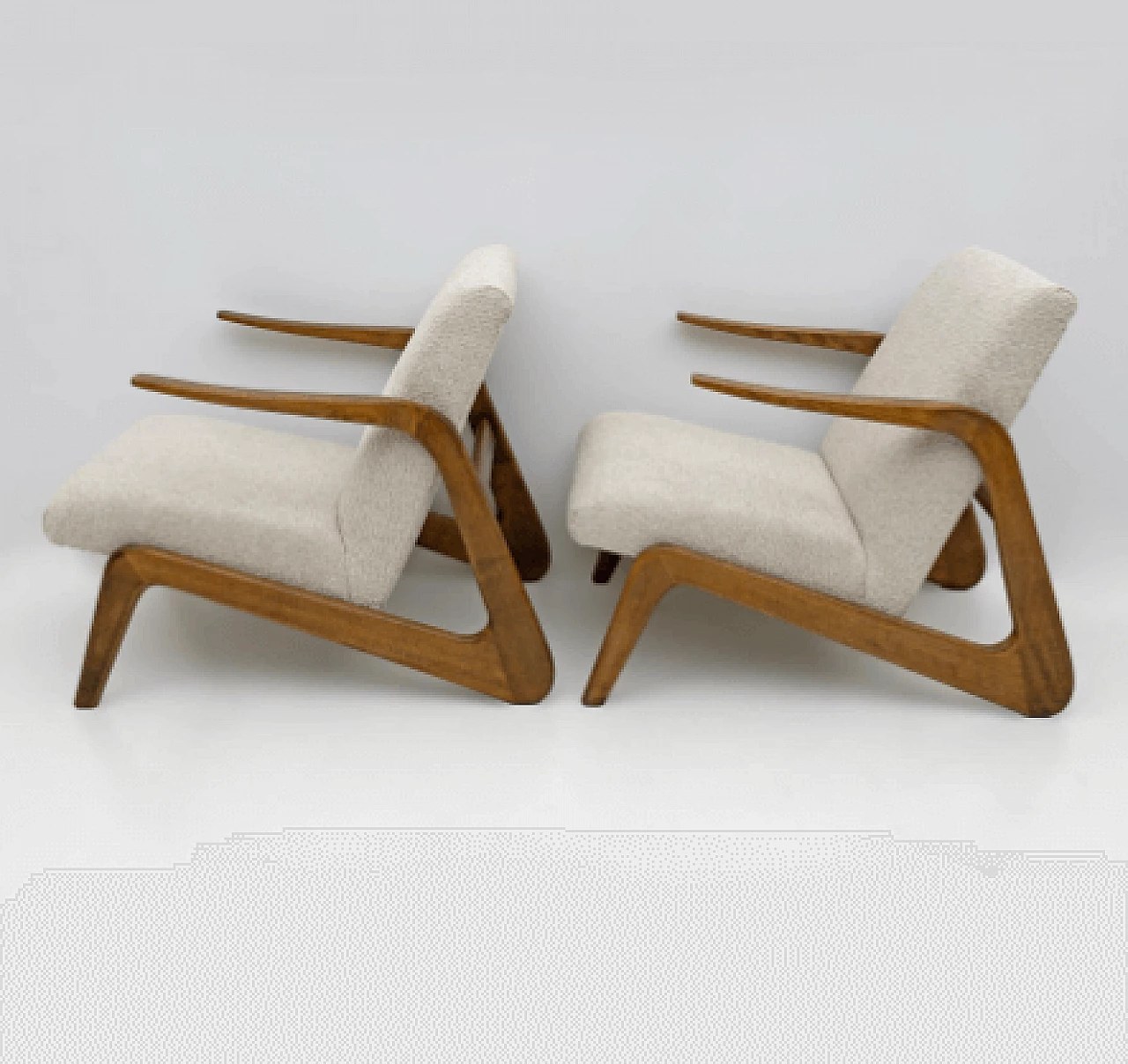 Pair of beech and beige bouclé fabric armchairs, 1970s 7