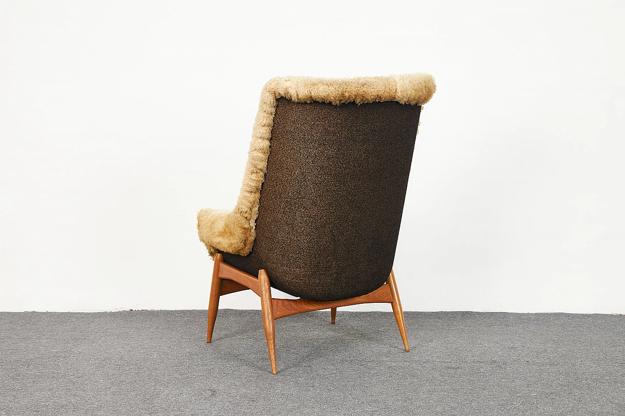 Poltrona e pouf in pelle di pecora e rovere di Júlia Gaubek, 1969 7