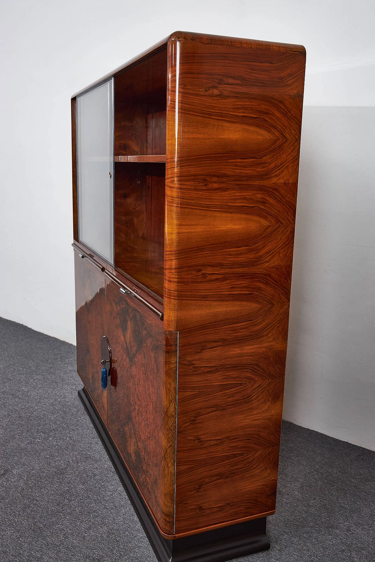 Art Deco Buffet-display case by Jindřich Halabala for UP Závody, 1930s 14