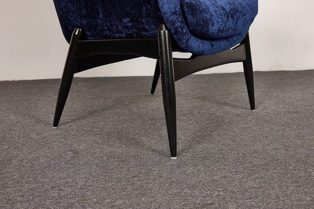 Mid Century, Blue velvet armchair by Júlia Gaubek, 1960s, Hungary 6