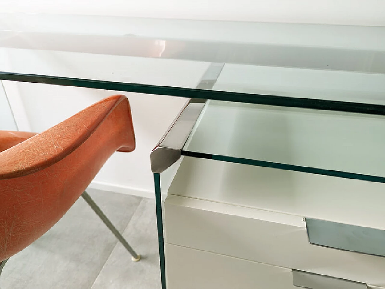 Glass, painted wood and chrome-plated metal desk by Gallotti and Radice, 1990s 9