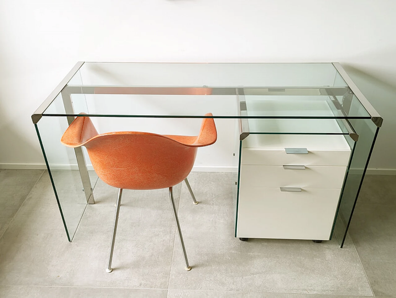 Glass, painted wood and chrome-plated metal desk by Gallotti and Radice, 1990s 20