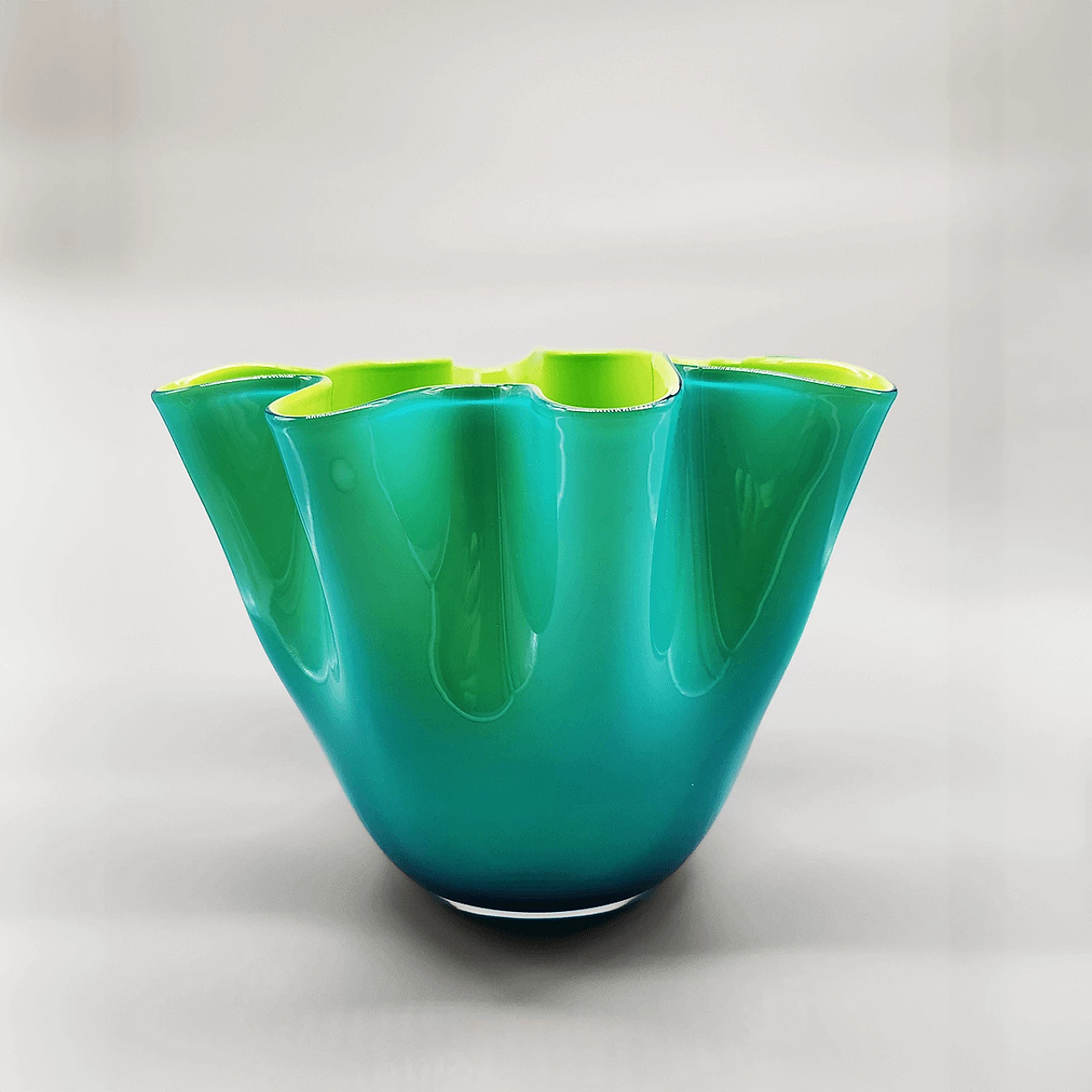 Two-tone Murano glass Fazzoletto vase, 1960s 6