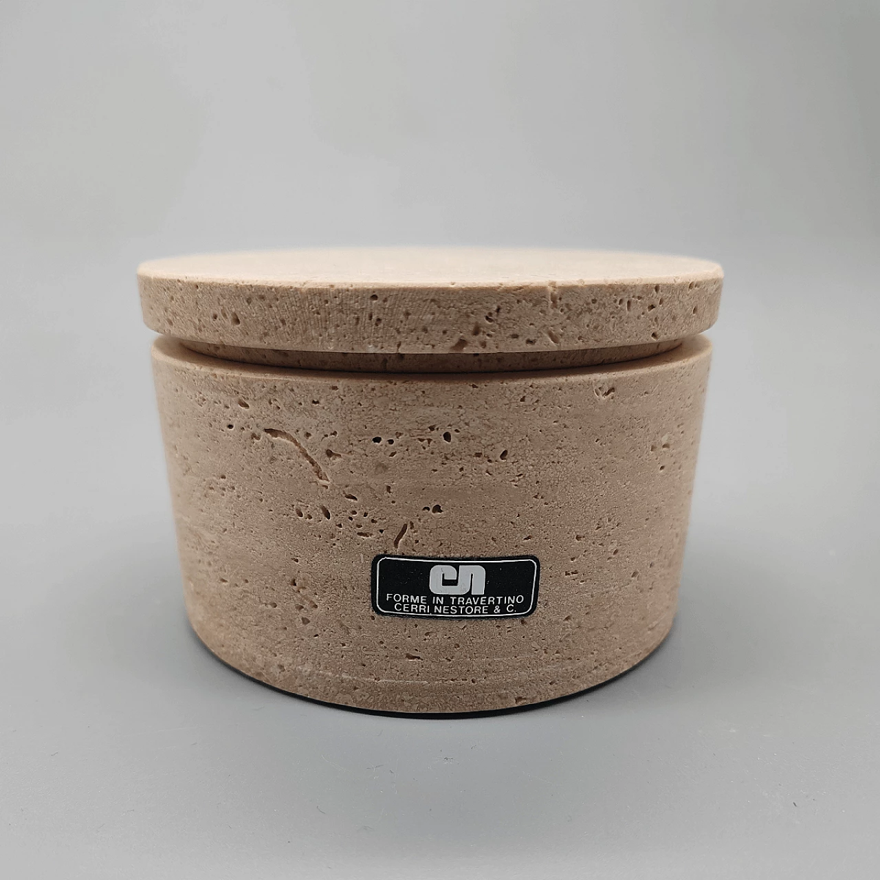 Round travertine box by Cerri Nestore, 1970s 1